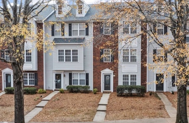 Spacious Townhome near Lake Norman in fantastic neighborhood