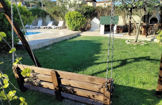 Spacious Villa with a Heated Pool, Jacuzzi, 200 meter from the beach