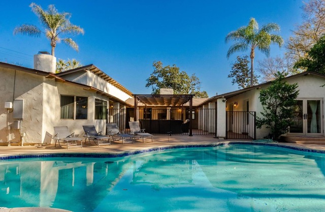 Spanish Villa Heated Pool/Spa-5 mins from Universal Studios