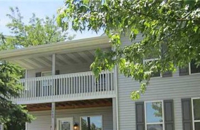 Spare Bedroom Rental in Cozy Home