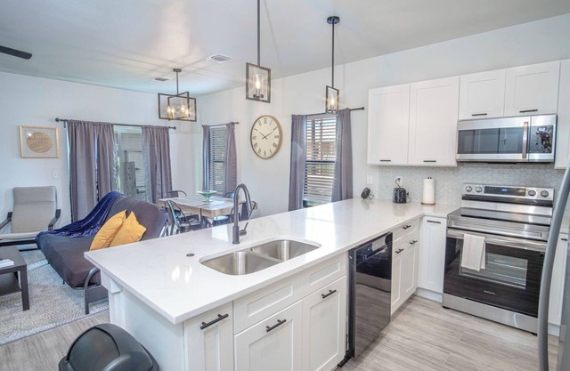 Spectacular 3 BR Plus 2 and a Half BA Apt Near Downtown