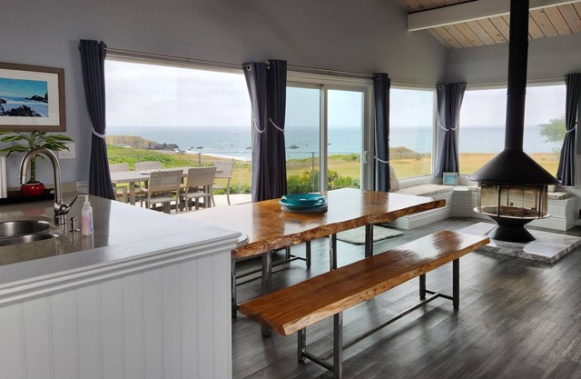 Espectaculares vistas a la playa! *** Especial: ¡Quédese 4 noches y la 5ta noche es GRATIS!