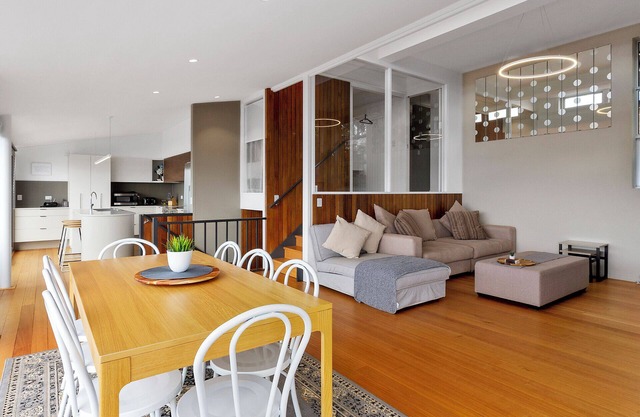 Spectacular Views - 4 Bedrooms - Free Parking - Mount Nelson