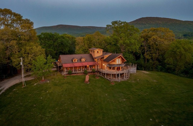 Perfecto para reuniones familiares / Corp. Retiros !! 2 cocinas-2 habitaciones geniales-RESERVE AHORA !!