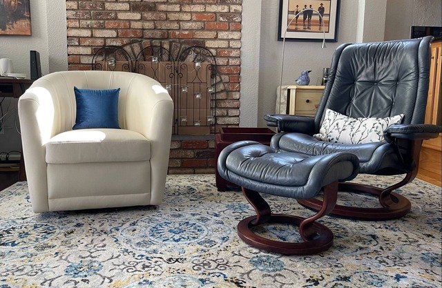 Brillante limpio, ambiente sombrío. Buena ubicación. Amado por huéspedes anteriores