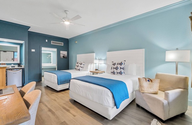 Pase tiempo con su familia y mascotas en el Beachside Inn Hotel!