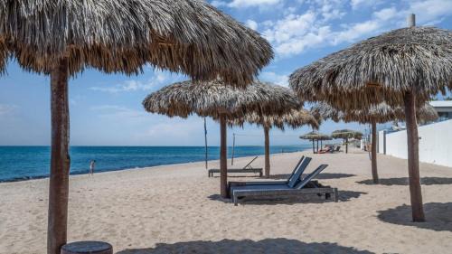 Splash into Summer- Beachfront Condo @ the new Encantame Towers Resort