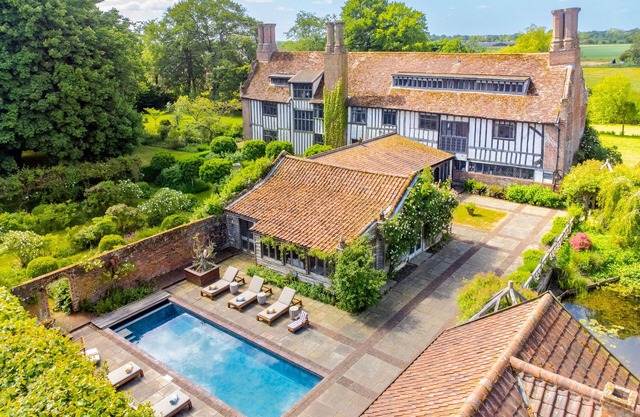 Splendid 1,000 year old Medieval manor house - Flemings Hall