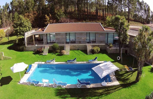 Splendid Ponte de Lima Villa | 6 Bedrooms | Villa Coura Coura | Valley Views | Ping Pong | Pool table