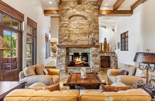 Sprawling Western Paradise on Mirabel Golf Course