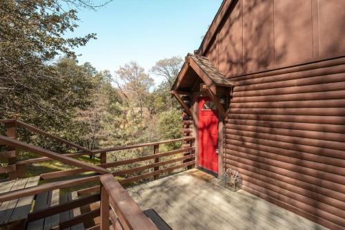 Sprocket Hollow Treetop A-Frame Log Cabin