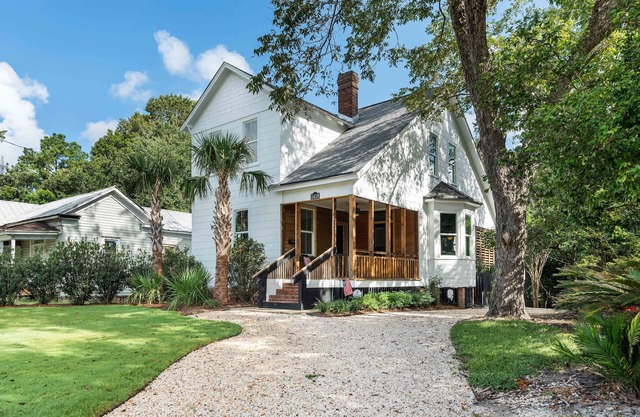 St. Germaine Updated historical home located in Georgetown SC