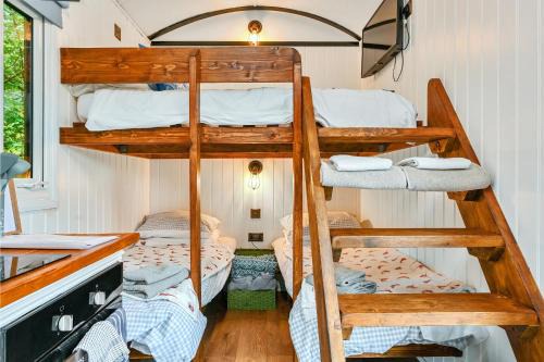 Stag Shepherds Hut