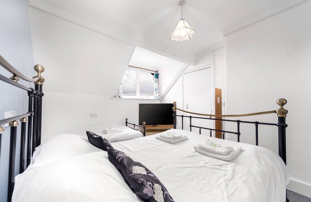 Standard Double and Bunk Bed, Ensuite