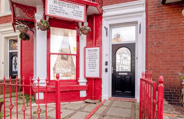 Standard King Bed, Ensuite