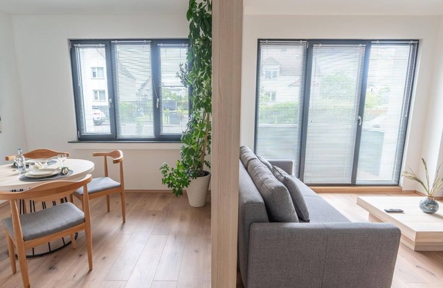 Standard Studio with dog - Colakation GmbH