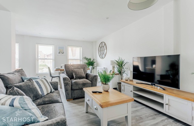 Starhost Residences Brand New 2 Bed Apartment in Newbury Town Centre