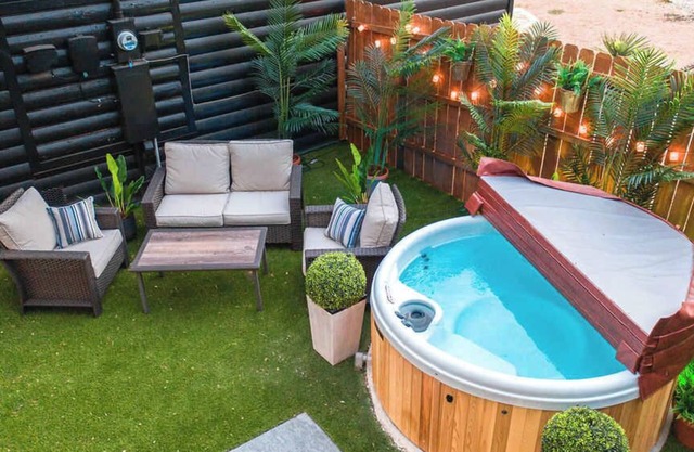 Starlight Horizon – 5 Cabañas Juntas + Jacuzzi Cabañas Pet-Friendly en Texas Hil