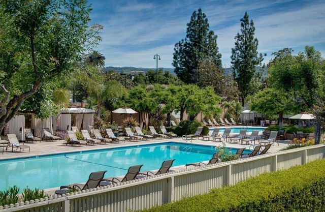 Stay Close to Black Stallion Winery! 2 Relaxing Units w/ Kitchen & FREE Parking!