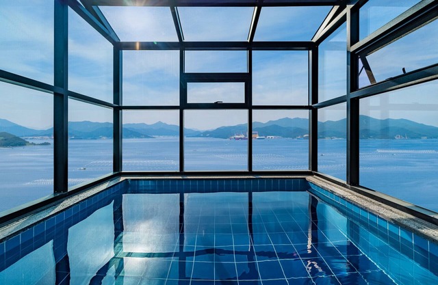 SEA&POOLVILLA