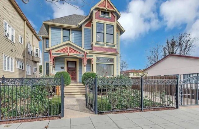 Stay In A Piece of San Jose History.