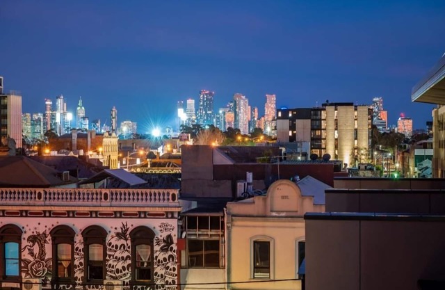 StayCentral - Brunswick Central Townhouse - Union St, Brunswick - 3 Bedrooms, 4 Beds, 2 Bathrooms, 1 secure undercover parking spot.