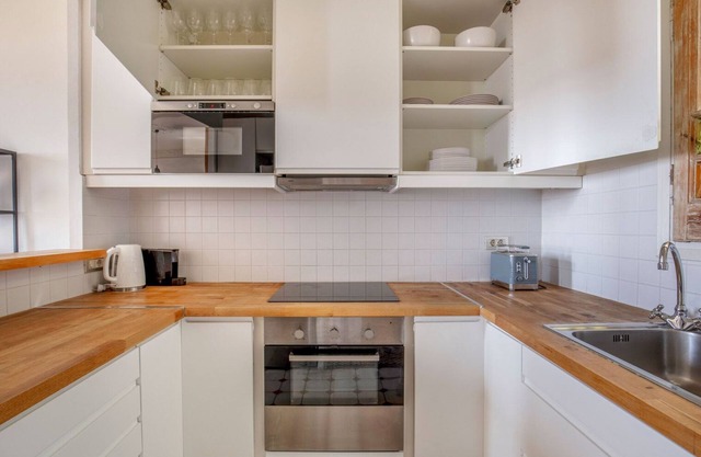 Stellar Vila de Gràcia 2BR w/ City Views, by Blueground