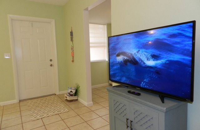 Pasos a la playa, barrio encantador.