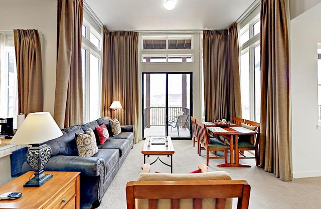 Stillwater Lodge Escape 3020