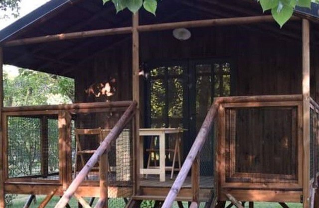 Chalet sobre pilotes con terraza para 4 personas
