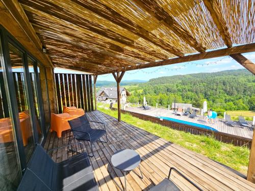 Stodoły w Bieszczadzie domy z sauną i widokiem na góry