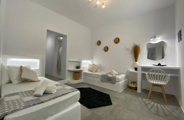 Stone House Agia Anna Naxos