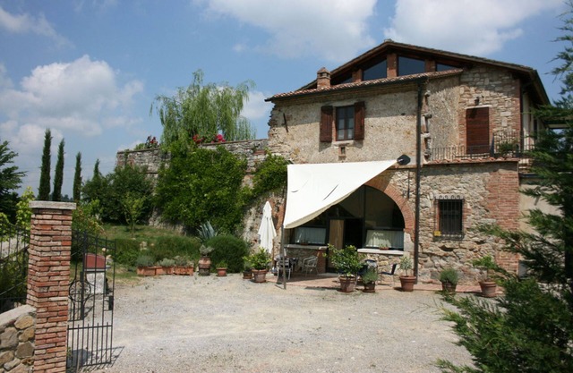 Villa de piedra con piscina privada de 4 dormitorios, aire acondicionado. Provincia de Siena.