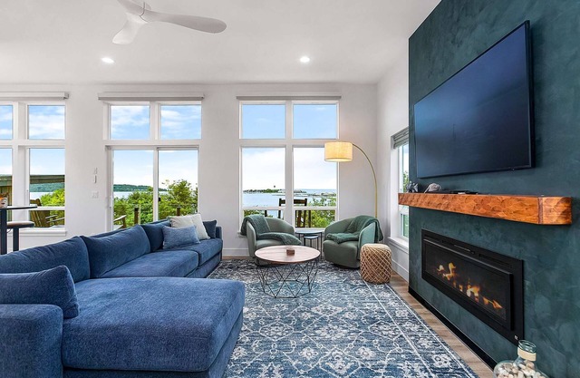 Stonegrove Residence