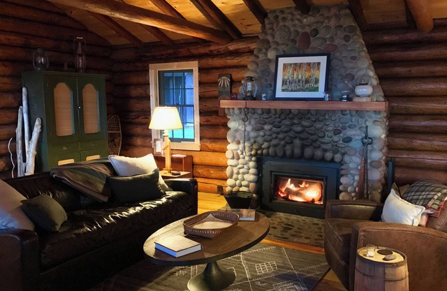 Libro de cuentos Northwoods Log Cabin en el Lago Superior, entre Lutsen y Grand Marais
