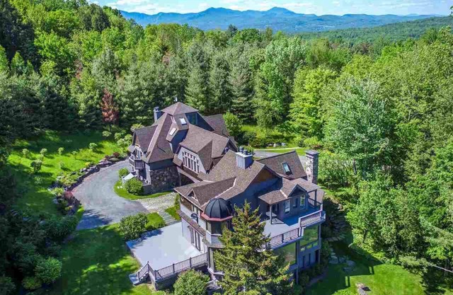 STOWE HOLLOW apt, enchufe de tesla. Ideal para parejas y familias pequeñas.