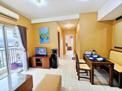 Strategic 2BR Thamrin Apt with Pool & Gym by 2ndHome