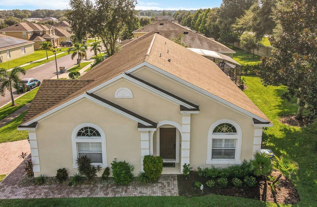 Striking Family Villa in Marbella North 4BR / 3BA