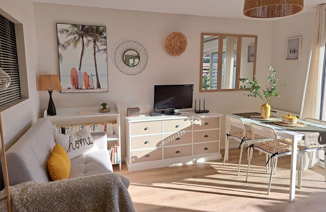 Studio 35m2 au calme, idéalement placé dans le village de Lège Bourg