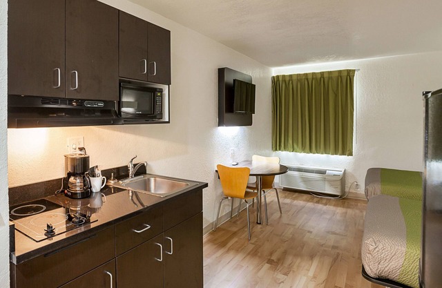 Studio 6 Fort Worth, TX - Meacham