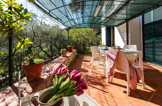 Apartamento estudio 'Loft Paola' con terraza privada, jardín privado y balcón