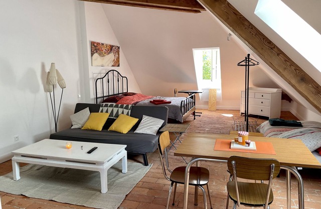 Apartamento estudio 'Hyper-Centre Villa Isabelle' con vistas a la montaña y Wi-Fi