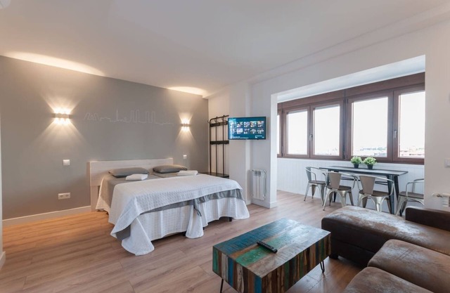 **** Studio AtochaPlanetario WiFi A/C ****