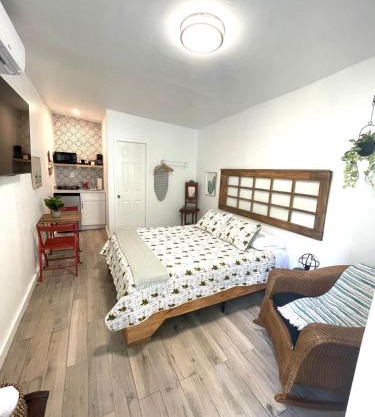 Studio close to Everything