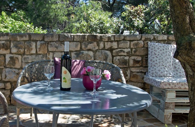 Apartamento-estudio en la playa Bahía Donja Krušica, Solta (AS-12418-a)