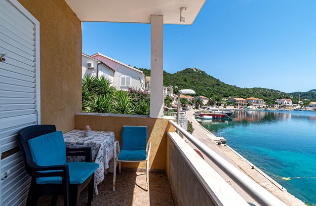 Apartamento-estudio con terraza y vista al mar Pasadur, Lastovo (AS-8392-b)