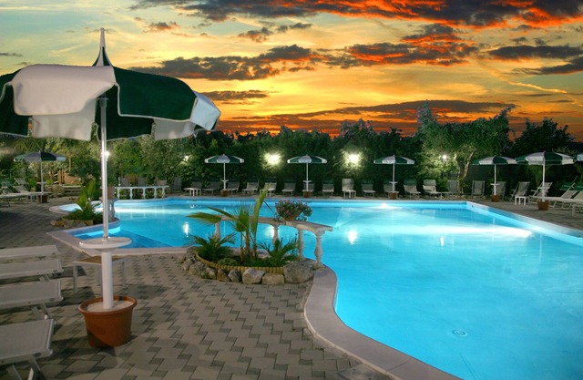 Estudio para 2 personas a 300 metros del mar con piscina