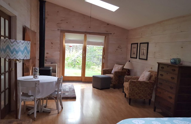 Estudio en casa estilo cabaña dulce, ambiente tranquilo y privado
