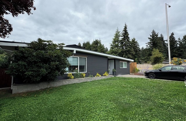 Studio in Tacoma-Private entrance.