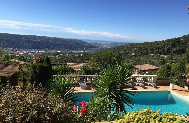 ESTUDIO INDEPENDIENTE PISCINA VILLA (4 PERSONAS) RIVIERA FRANCESA NIZA - PANORÁMICO VISTA AL MAR